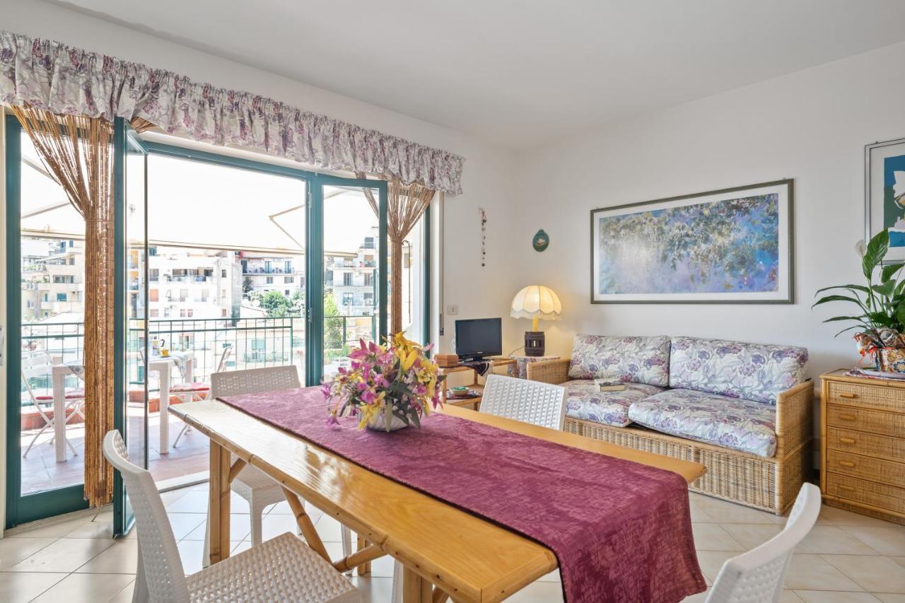 Taormina Comfortable Apartment With Terrace エクステリア 写真